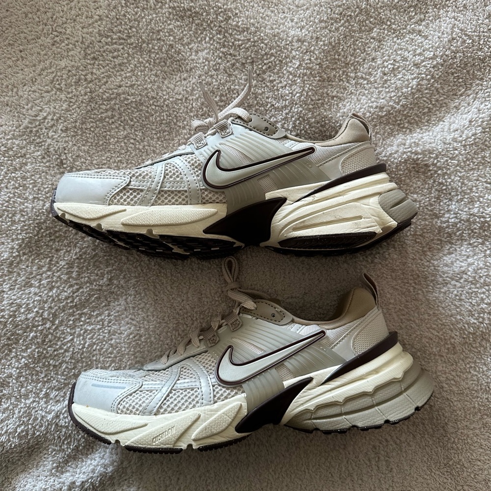Nike V2k Run Sneakers